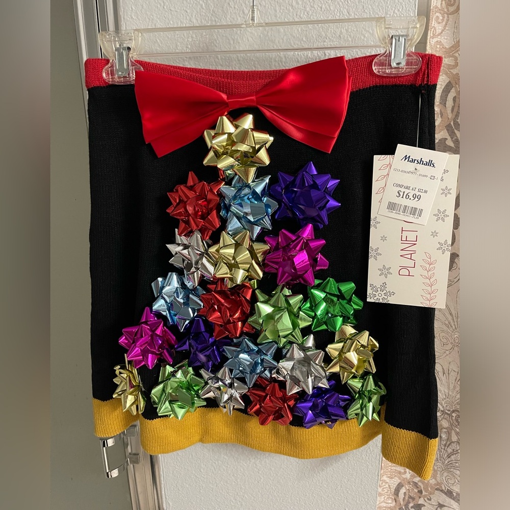 NWT fun Holiday skirt with gift bows/ugly sweater party apparel size M